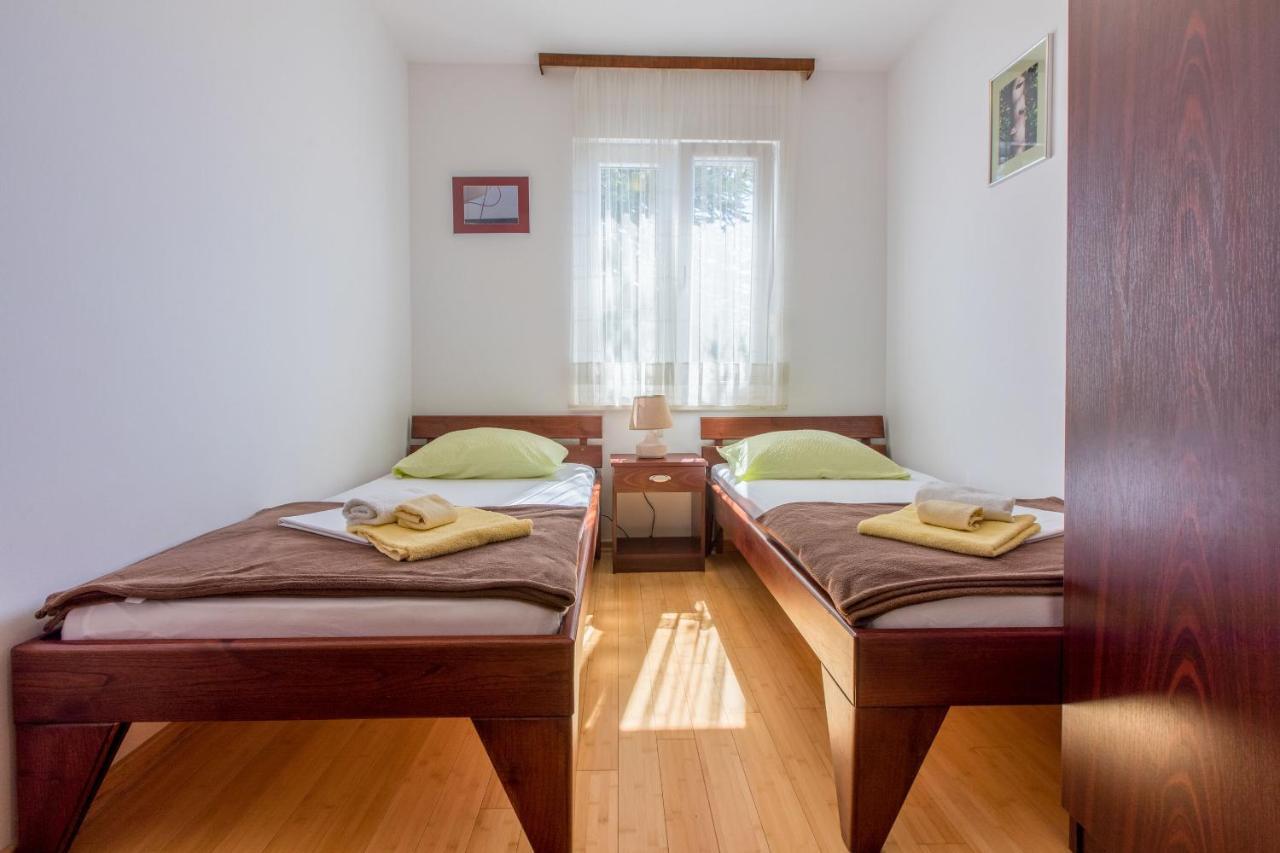 Apartments Robic Selce Exteriér fotografie